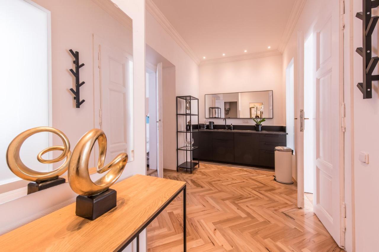 New Design Apt - Central Location Wenceslas Square Прага Екстериор снимка