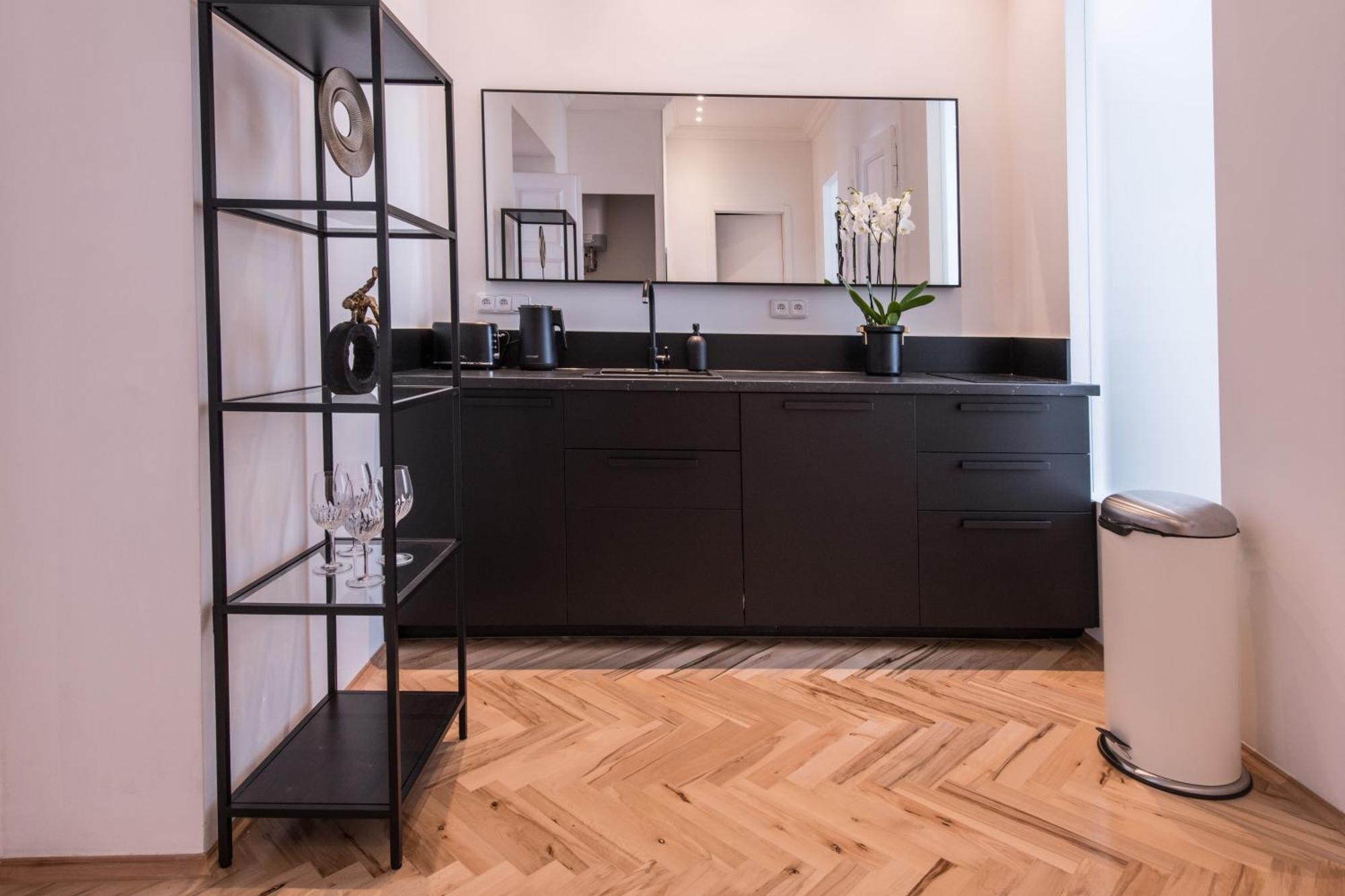 New Design Apt - Central Location Wenceslas Square Прага Екстериор снимка