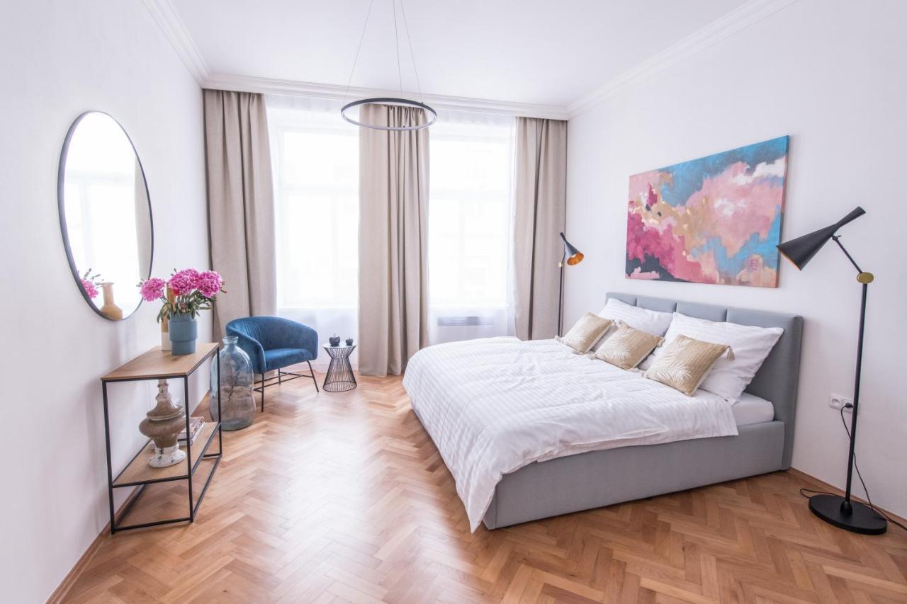 New Design Apt - Central Location Wenceslas Square Прага Екстериор снимка