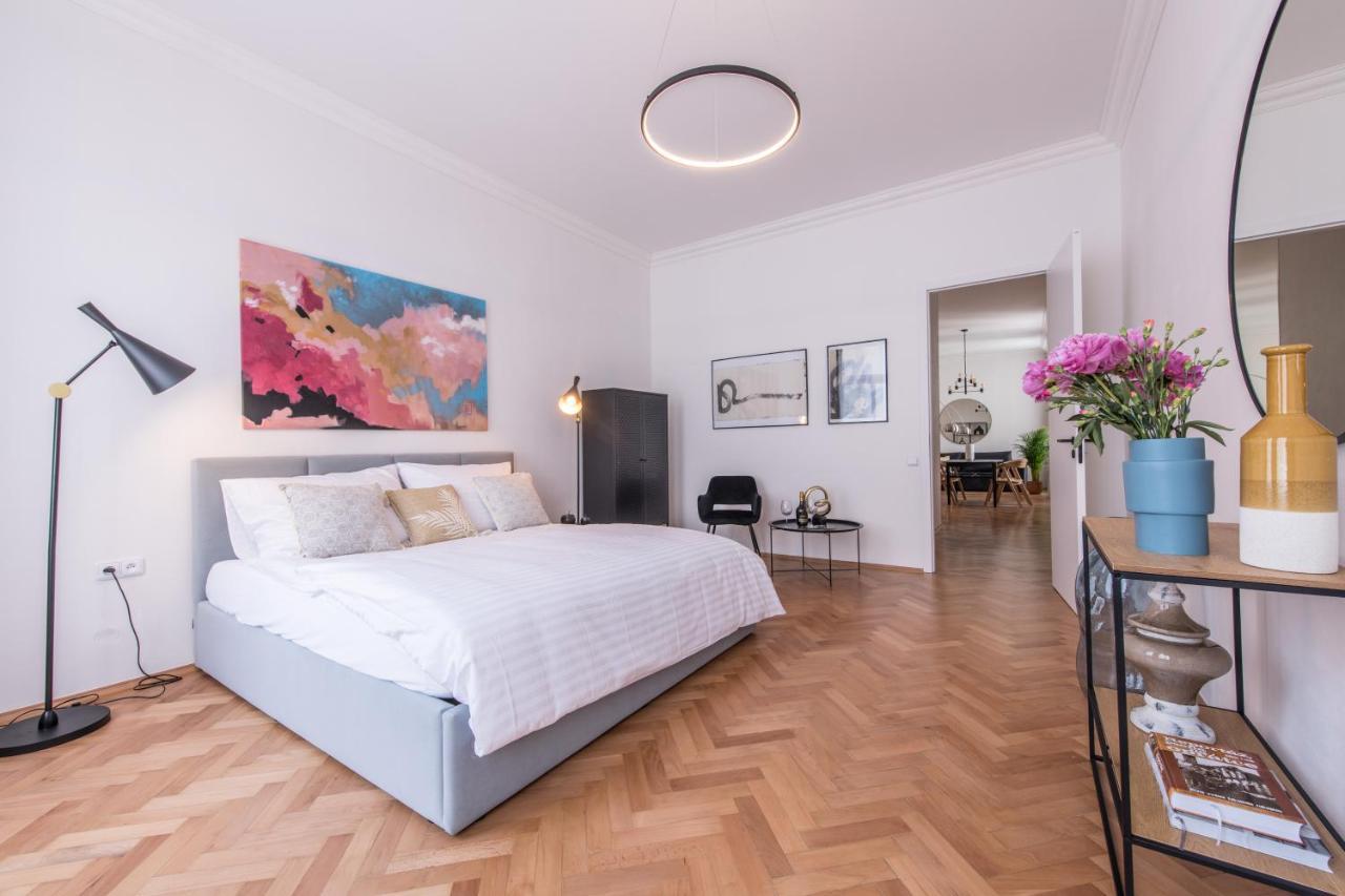 New Design Apt - Central Location Wenceslas Square Прага Екстериор снимка